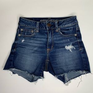 (AEO) Super stretch distressed shorts Size: 0